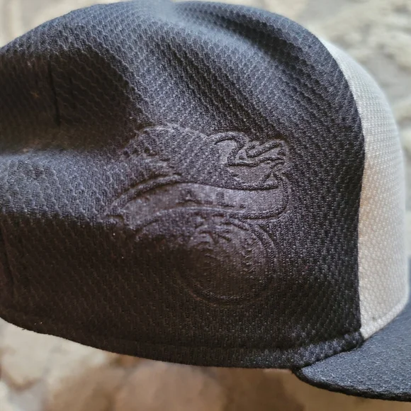 New Era 59Fifty Fitted New York Yankees Ball Cap MLB 7 5/8 - Picture 3 of 6